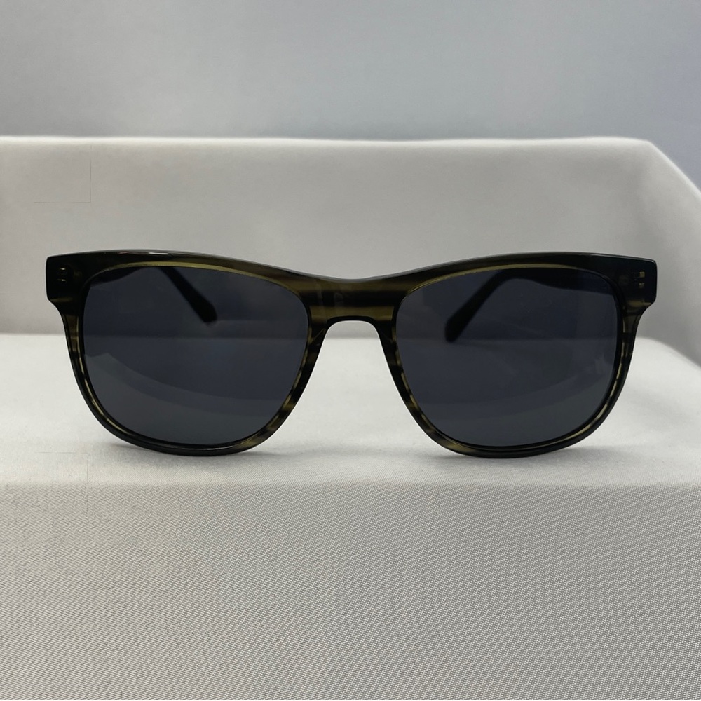 Fossil FOS 2112 Wayfarer Sunglasses – Olive Tortoise Frame with Dark Gray Lenses - Picture 9 of 12